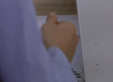 부모님이 사랑에 빠졌던 젊은날을 직접 볼 수 있게 된다면? 한국영화 '인어공주' 캡쳐 | 인스티즈