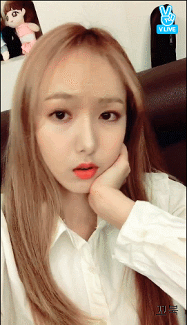 여자친구 신비 생일 v앱(난입하는 은하).gif | 인스티즈