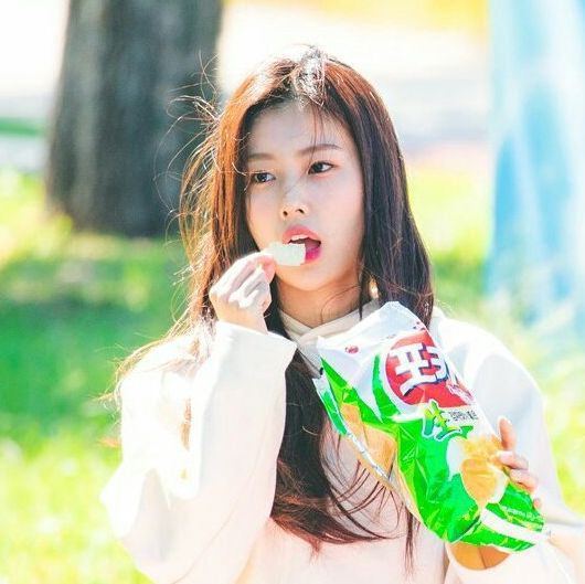 호불호 음식 의외로 잘먹는 아이즈원 막내 원영.jpg | 인스티즈