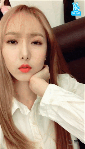 여자친구 신비 생일 v앱(난입하는 은하).gif | 인스티즈
