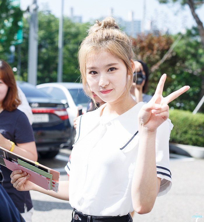 [트와이스] 생긴것부터 애교 가득한 모태애교녀.gif | 인스티즈