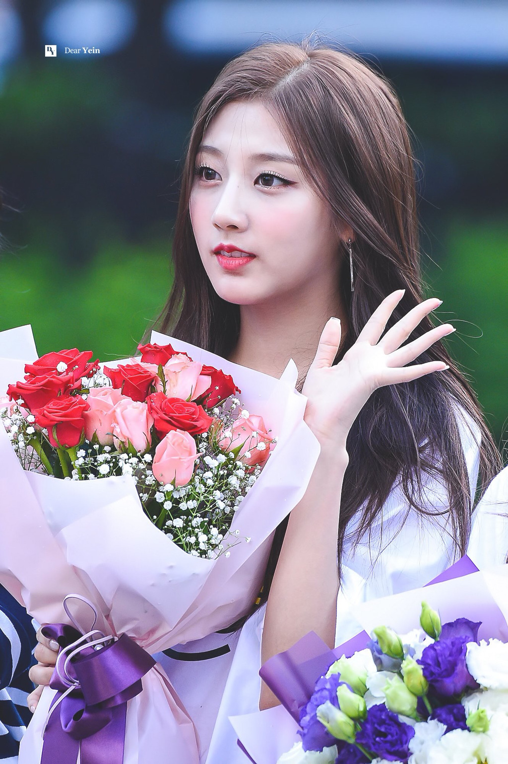 [러블리즈] 한산한 오후 일과를 보내고 있어서 예인이 | 인스티즈