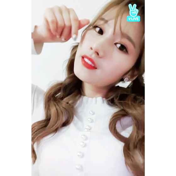 양갈래머리 사나.jpgif | 인스티즈