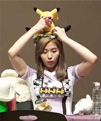 [트와이스] 생긴것부터 애교 가득한 모태애교녀.gif | 인스티즈