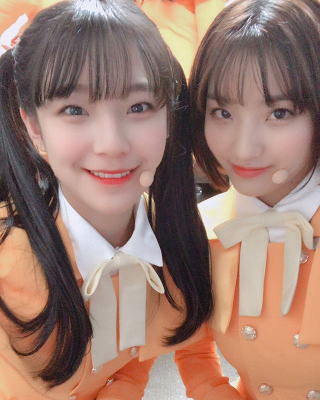 180621. 프로미스나인 멤버와 함께 있는 맏언니 이새롬.jpg | 인스티즈