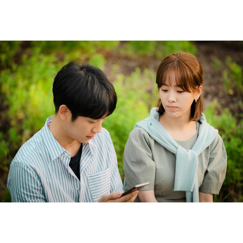한지민 드는 정해인 | 인스티즈