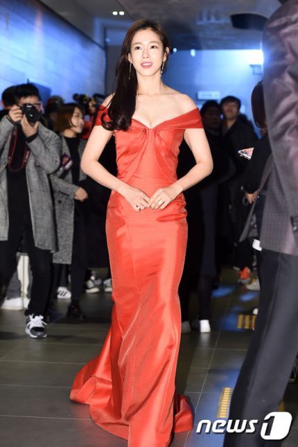오늘자 경수진 드레스 | 인스티즈