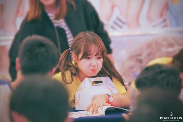 상습적으로 삐죽이는 유정이 짤 (ioi) | 인스티즈