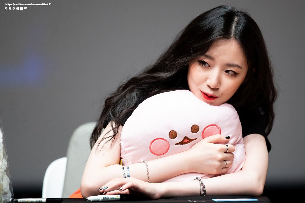 (여자)아이들의 비쥬얼담당 백설공주 슈화.jpgif (311장) | 인스티즈