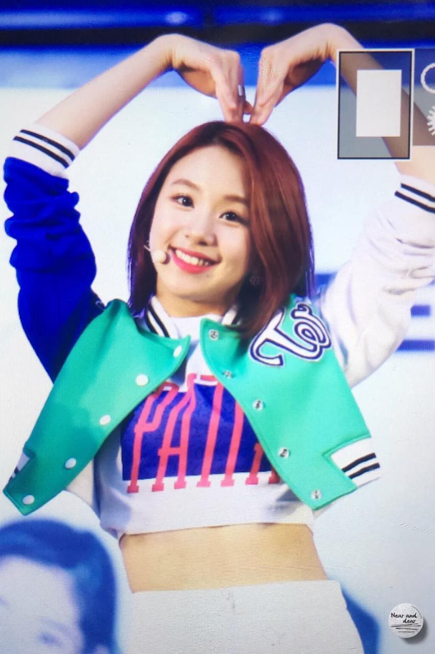 [트와이스] 오늘자 게릴라 콘서트 채영 jpg | 인스티즈