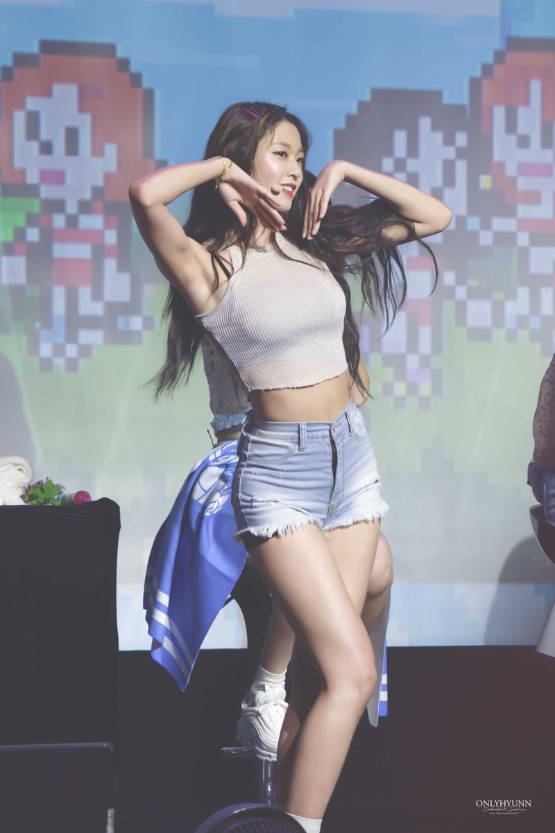 설현이 미모& 몸매 레전드 찍었던 날.jpgif | 인스티즈