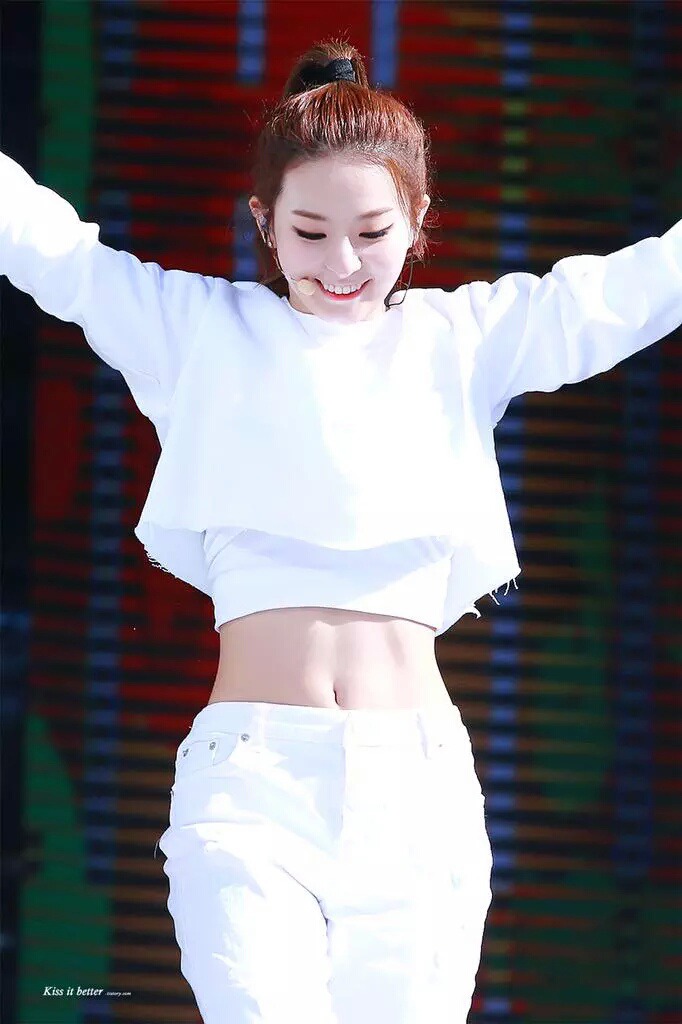 레드벨벳 슬기 복근 | 인스티즈