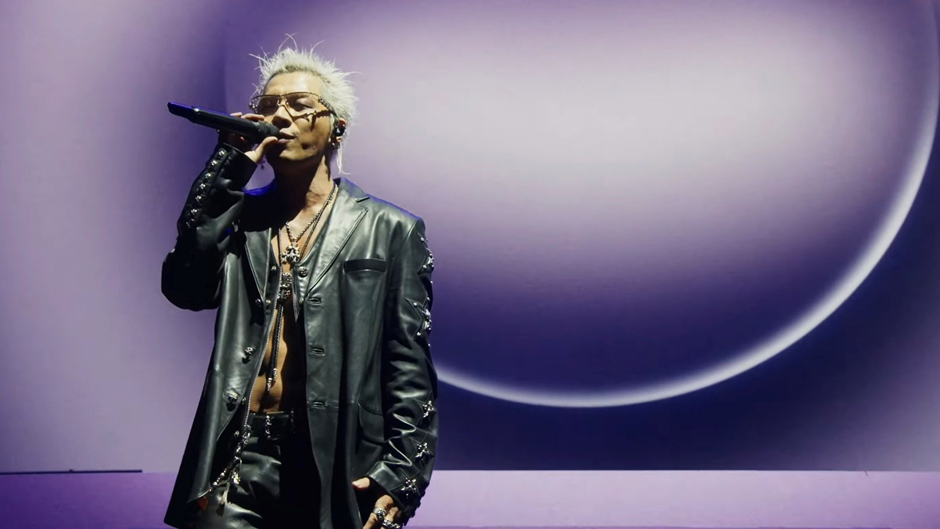 상탈하고 개 핫하다고 반응 난리난 빅뱅 태양 코첼라 무대 | 인스티즈