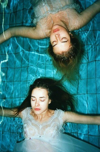 어떤 불운 속에서도 너는 미치도록 환했고 고통스러웠다 | 인스티즈