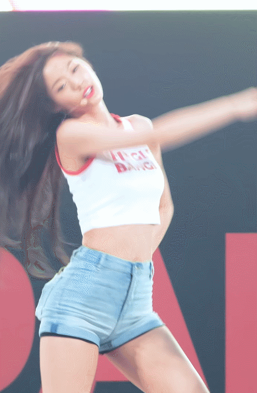 설현이 미모& 몸매 레전드 찍었던 날.jpgif | 인스티즈