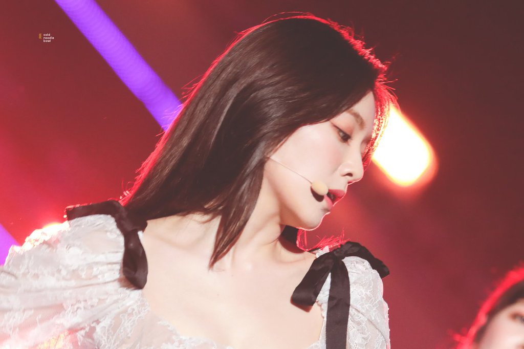 좀 심하게 예쁜 아이린.jpgif | 인스티즈