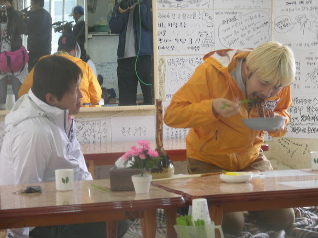 볼때마다 짜장면이 엄청 먹고싶어지는 예능.jpg | 인스티즈