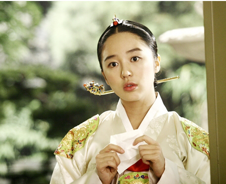 드라마 궁 리메이크되면 온갖 존예 한복 나올거고 그거 외국인들이 많이 볼거란 생각에 기분 좋은 달글 | 인스티즈