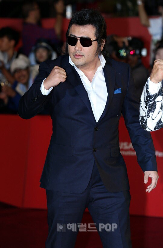 부산국제영화제에 참석한 연예인들.jpg | 인스티즈