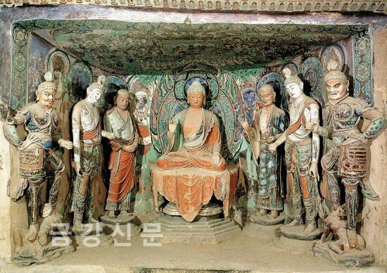 광기의 문화대혁명 시기를 이겨내고 보존된 중국유물들 | 인스티즈