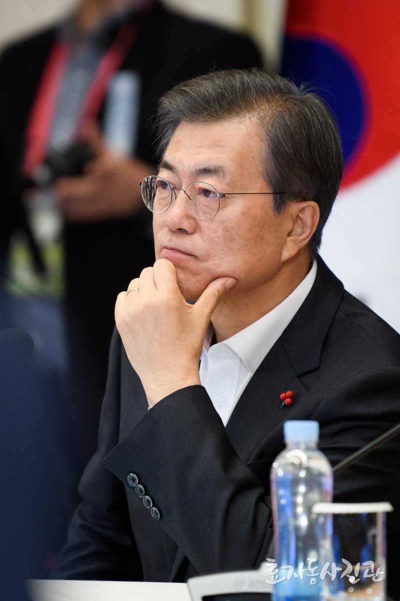 공부하고 연구하는 문재인 정부와 민주당.(이런 정부와 정당을 경험 하신적 있으신가요?) | 인스티즈