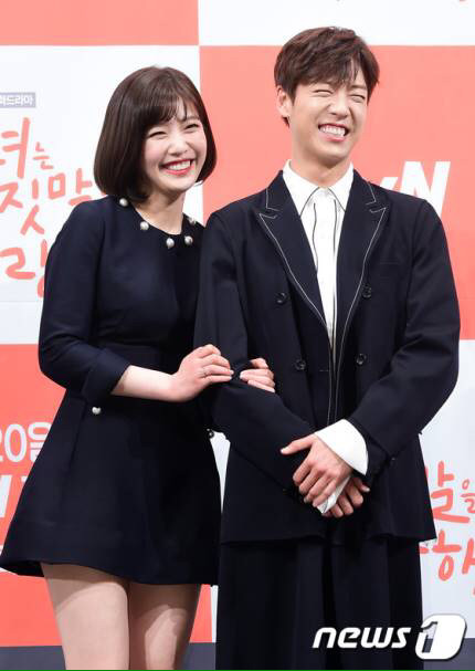 오늘자 레드벨벳 조이 | 인스티즈
