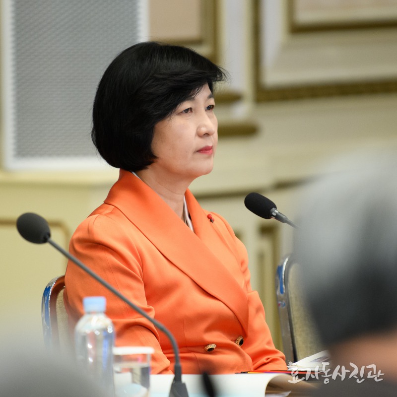 공부하고 연구하는 문재인 정부와 민주당.(이런 정부와 정당을 경험 하신적 있으신가요?) | 인스티즈
