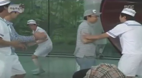 박명수에게 깐족대는 유재석.jpg | 인스티즈