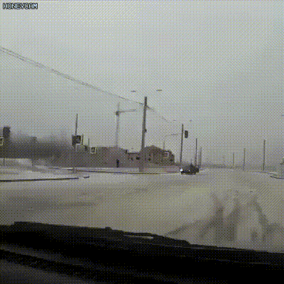 여자를 괴롭히는 걸 본 러시아 형.gif | 인스티즈