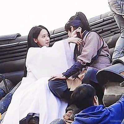 왕은사랑한다 윤아 홍종현.gif | 인스티즈