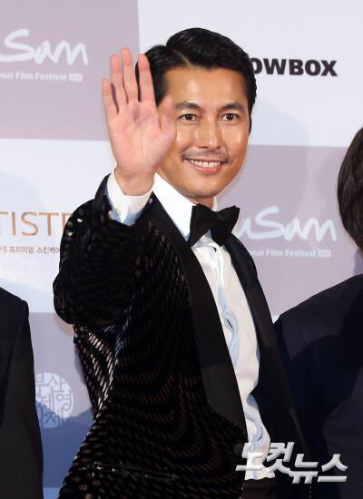 부산국제영화제에 참석한 연예인들.jpg | 인스티즈