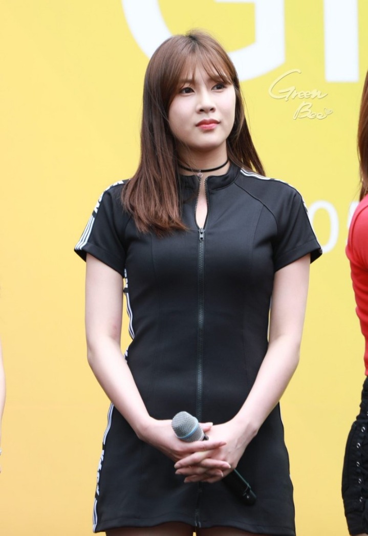 180527 명품옷 입은 하영이 .jpg | 인스티즈