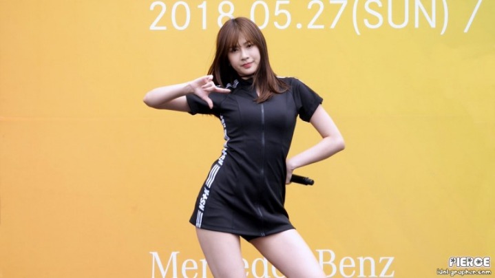 180527 명품옷 입은 하영이 .jpg | 인스티즈
