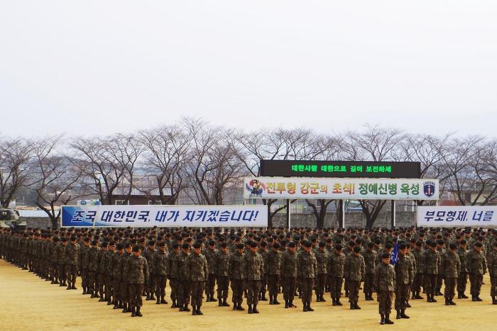 군대 갔다 온 사람이면 누구나 느꼈을 착각 하나 | 인스티즈