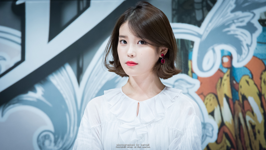 단발머리가 잘어울리는 아이유.jpgi | 인스티즈