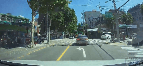 [블박] 비보호 좌회전 정면충돌 | 인스티즈