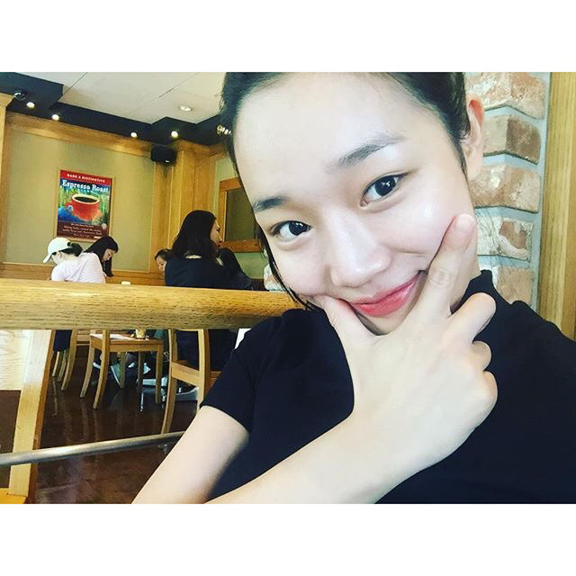 길거리에서 쉽게 볼 수 있는 훈녀같은 외모를 가진 여자배우.jpg | 인스티즈