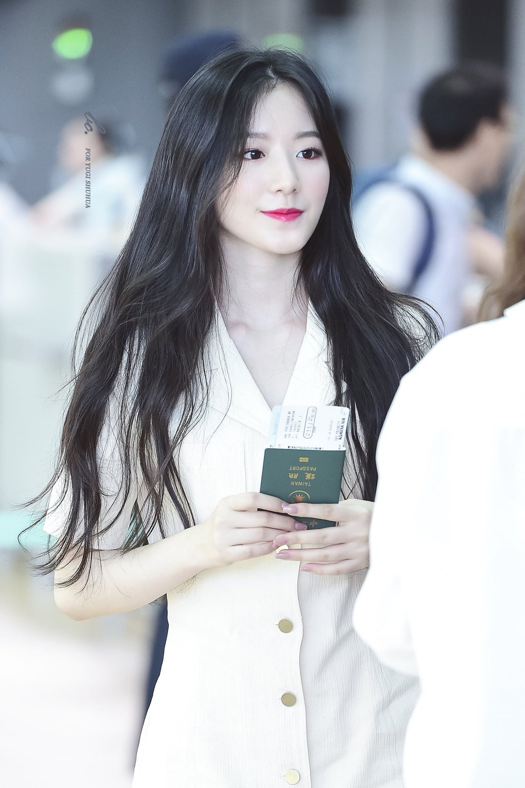 (여자)아이들의 비쥬얼담당 백설공주 슈화.jpgif (311장) | 인스티즈