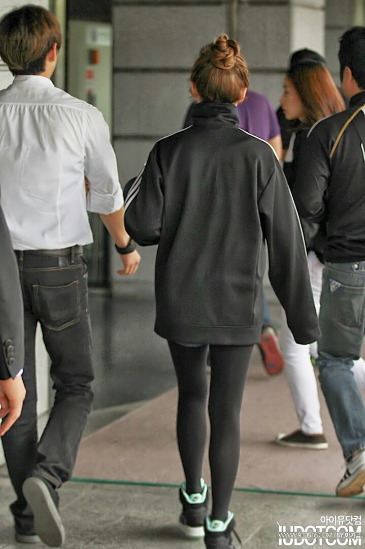 귀여움과 섹시함이 공존하는 아이유.jpgif | 인스티즈