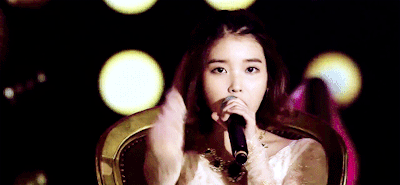 귀여움과 섹시함이 공존하는 아이유.jpgif | 인스티즈