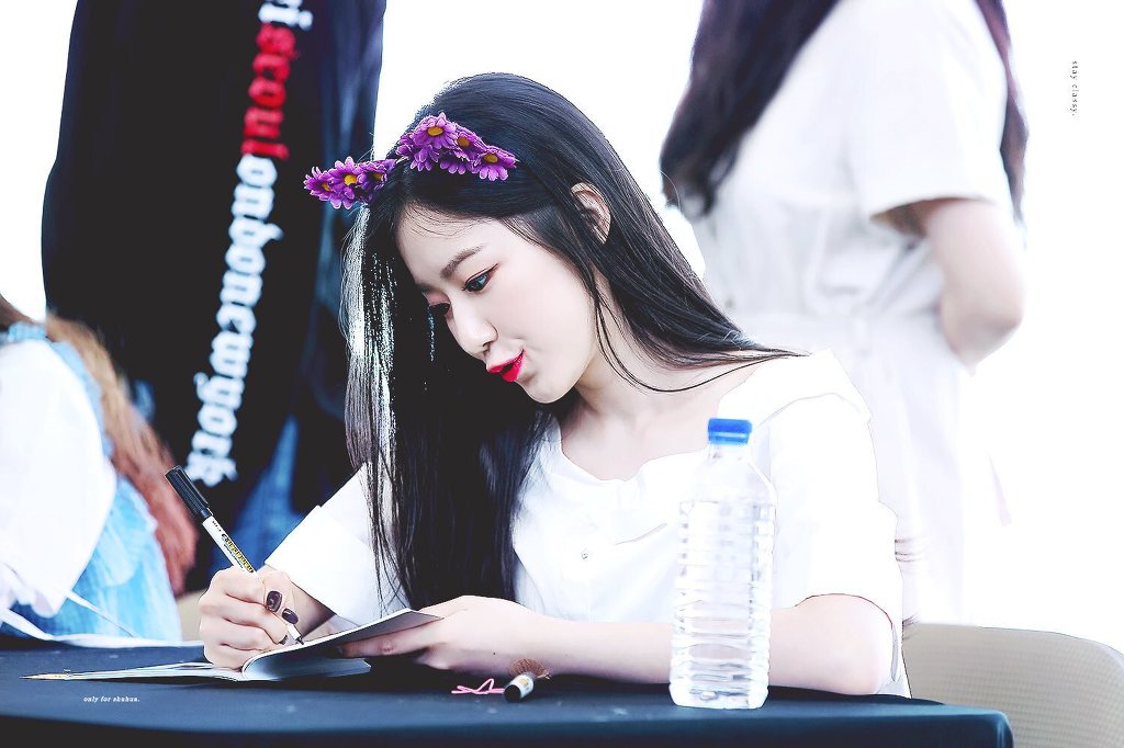 (여자)아이들의 비쥬얼담당 백설공주 슈화.jpgif (311장) | 인스티즈