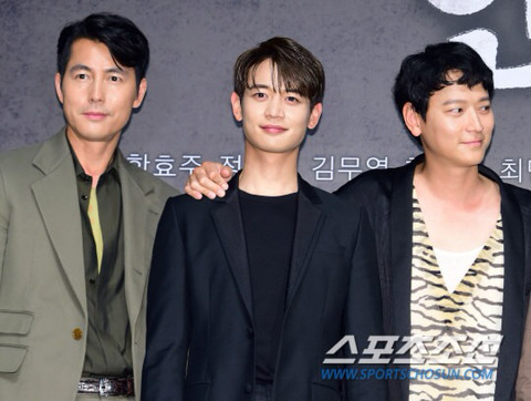 정우성 - 강동원 사이에 불꽃 카리스마 민호우...jpg | 인스티즈