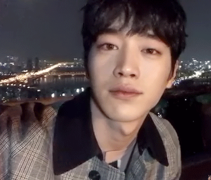 [서강준] 오늘자 매봉산에서 .gif | 인스티즈