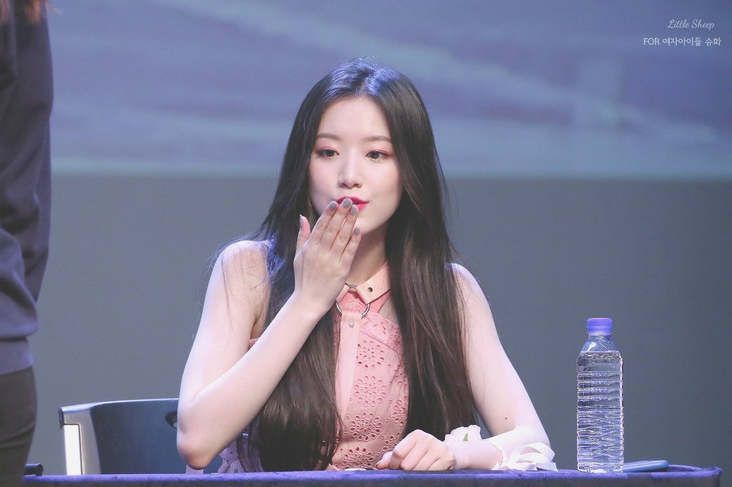 (여자)아이들의 비쥬얼담당 백설공주 슈화.jpgif (311장) | 인스티즈