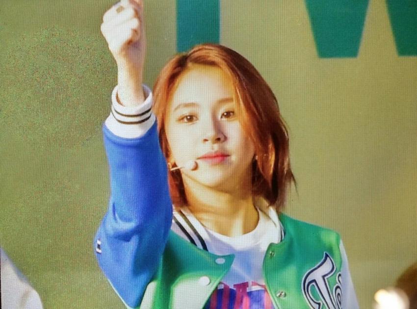 [트와이스] 오늘자 게릴라 콘서트 채영 jpg | 인스티즈
