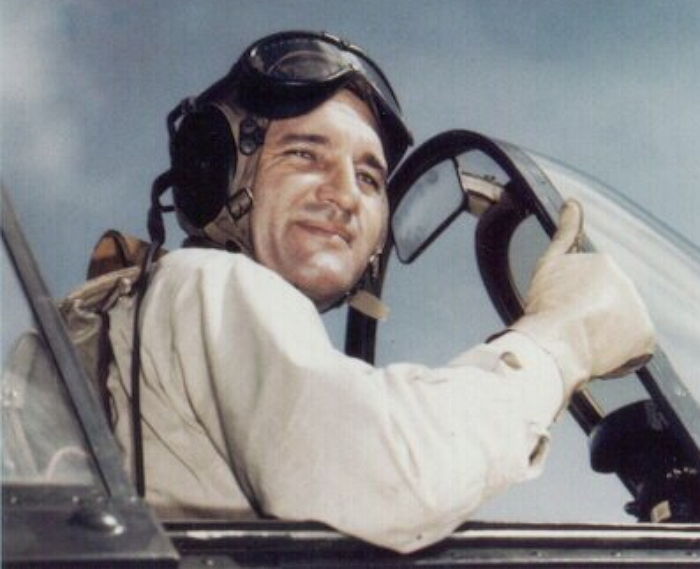 욱일기 모으는게 취미....욱일기 콜렉터 레전드.jpg | 인스티즈