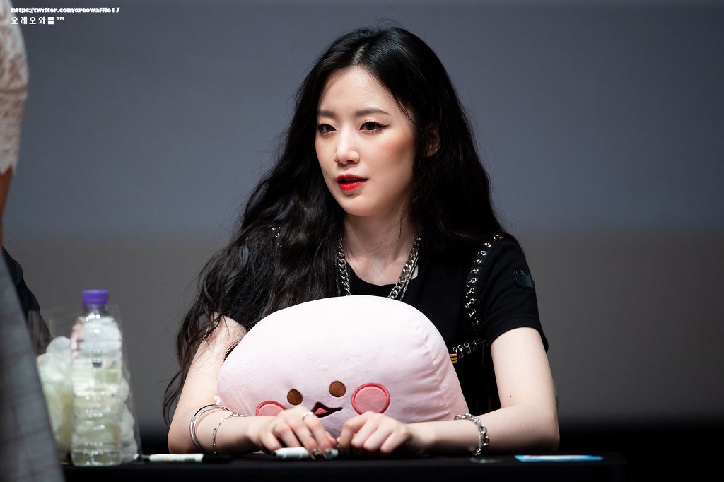 (여자)아이들의 비쥬얼담당 백설공주 슈화.jpgif (311장) | 인스티즈