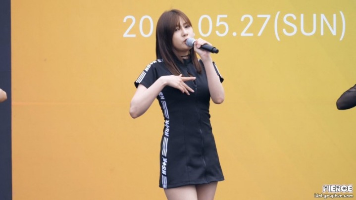 180527 명품옷 입은 하영이 .jpg | 인스티즈