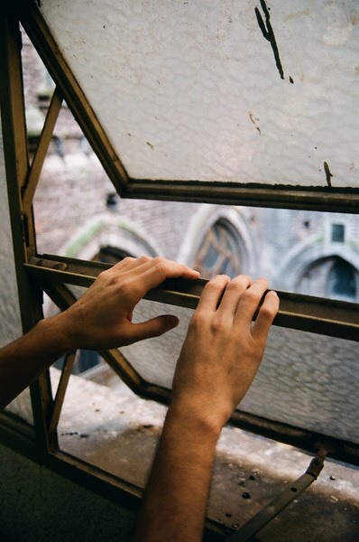 어떤 불운 속에서도 너는 미치도록 환했고 고통스러웠다 | 인스티즈