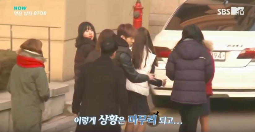 데이트 폭력 상황에 대처하는 남자 아이돌 | 인스티즈